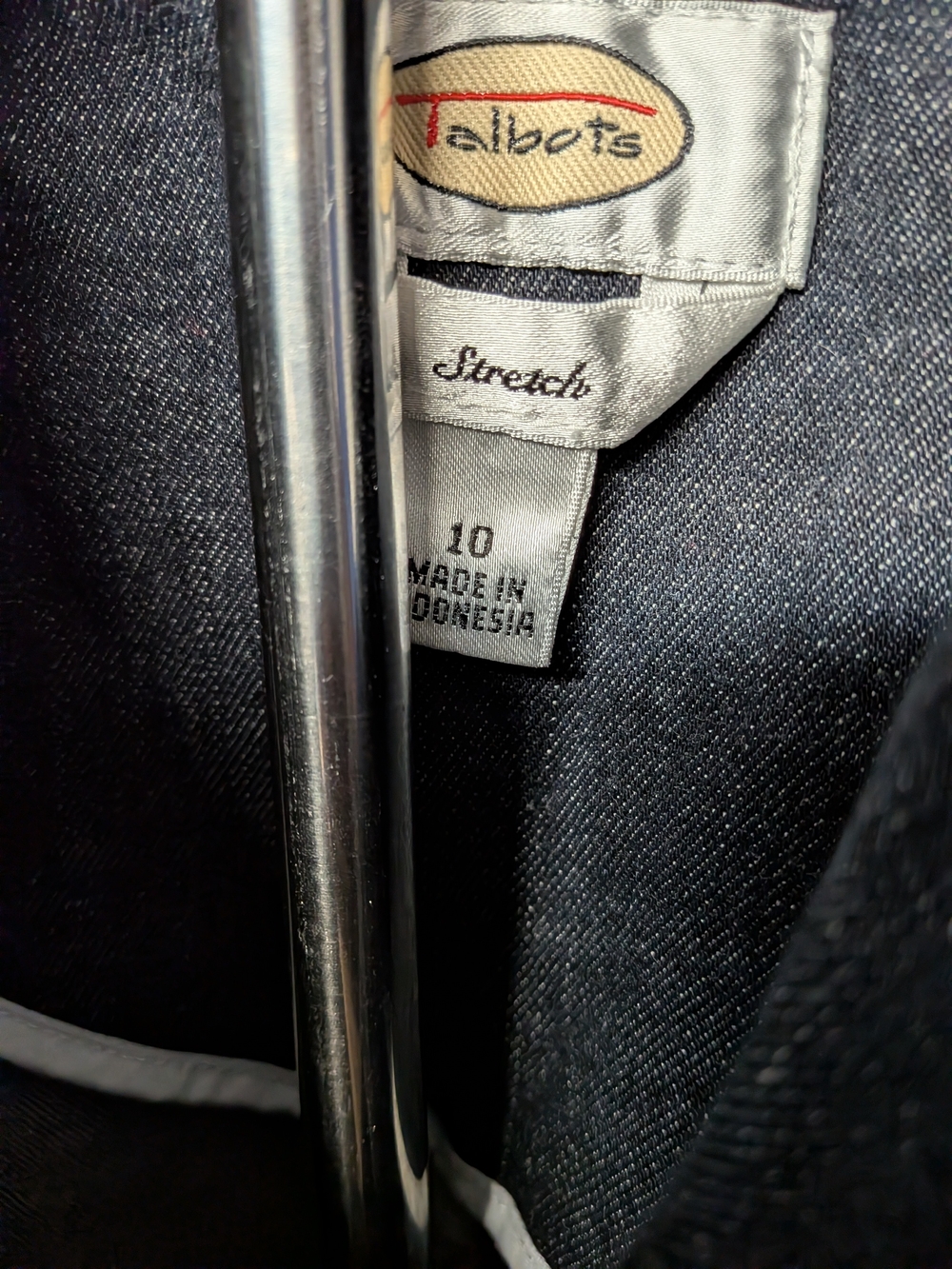 Talbots Jacket Women Sz 10 Black Denim Jean Collar 3 Button Front Stretch - Picture 2 of 7